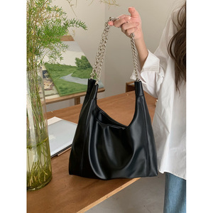 Bolso Tote Estilo Coreano con Cadena, Negro, Cuero Suave, Cierre Magnético, Bolso de Hombro para Mujer, Uso Diario - Product Image 1