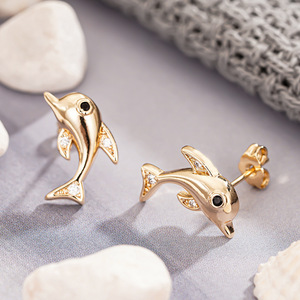 Orecchini a perno con delfino per donna, design simpatico a forma di animale, accessori per l'orecchio da indossare tutti i giorni - Product Image 6