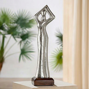 Sculpture figurative géométrique abstraite en métal, faite à la main, décoration artistique de table, figurine moderne pour salon - Product Image 1