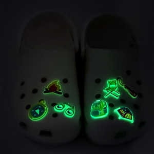 HYB kuaji รองเท้าออกแคมป์รูปผีเสื้อสำหรับฤดูใบไม้ร่วงและใบไม้ร่วงของตกแต่งรองเท้ากลางแจ้งนำ2D มีเสน่ห์ของดีไซเนอร์รองเท้าตามสั่งที่มีสเน่ห์ - Product Image 6