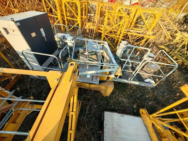 Used Tower Crane with L68B Standard Section on Sales 8ton 10 Ton 12 Ton