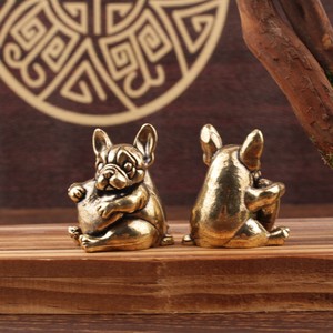Figurine de chien vintage en laiton avec cœur, charmante statue de <span class=keywords><strong>bouledogue</strong></span> français, parfaite pour le bureau ou la décoration de la maison, cadeau unique - Product Image 2