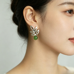 Orecchini a Perno Rotondi a Forma di Foglia Verde Cava, Gioielli Minimalisti alla Moda per Donne - Product Image 2