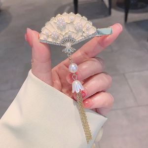Pince à cheveux élégante de style chinois pour femme, avec perles et franges, design antique, pince bec de canard, accessoires capillaires - Product Image 1