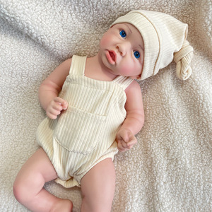 Bambola Reborn Femmina da 18" in Silicone a Corpo Pieno Dipinta da Artista con Occhi Azzurri Bambola Rinata Realistica e Flessibile Neonato Regalo di Natale e Compleanno - Product Image 4
