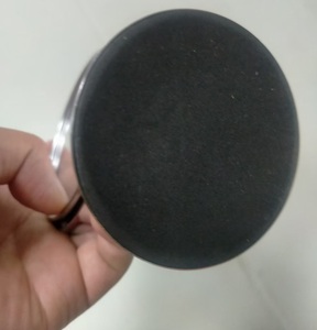 Espejo Redondo Metálico de Doble Cara con Rotación de 360 Grados y Juego de Cepillos para el Cabello con Decoración de Incrustaciones de Diamantes Hechas a Mano - Product Image 5