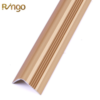 Profilé d'escalier en alliage d'aluminium premium 6063 |   Bordure en L durable antidérapante avec design à rainures profondes, résistante à l'eau et écologique