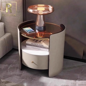 การออกแบบอิตาลีหรูหราทันสมัยหนังโต๊ะข้างเตียงไม้เฟอร์นิเจอร์ห้องนอนโต๊ะข้างเตียงด้านบนกระจกพร้อมโต๊ะเตียงเก็บของ - Product Image 1