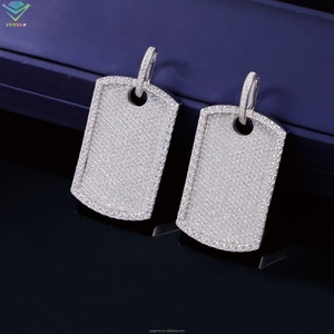 Colgante con Etiqueta de Moissanita VVS con Baño de Oro Blanco de 18k sobre Plata 925, Joyería Hip Hop - Product Image 1