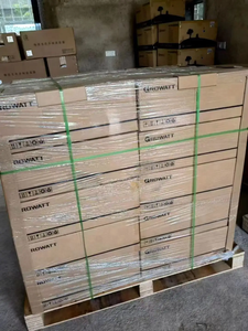 <span class=keywords><strong>Growatt</strong></span> <span class=keywords><strong>SPF</strong></span> <span class=keywords><strong>5000</strong></span> <span class=keywords><strong>ES</strong></span> onduleur hybride monophasé haute fréquence 5kw onduleur solaire hors réseau pour la maison - Product Image 4