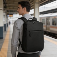 Sac à dos pour ordinateur portable en polyester imperméable pour homme - Grande capacité, pochette pour ordinateur portable, fermeture éclair, style moderne, pour les trajets quotidiens et les affaires