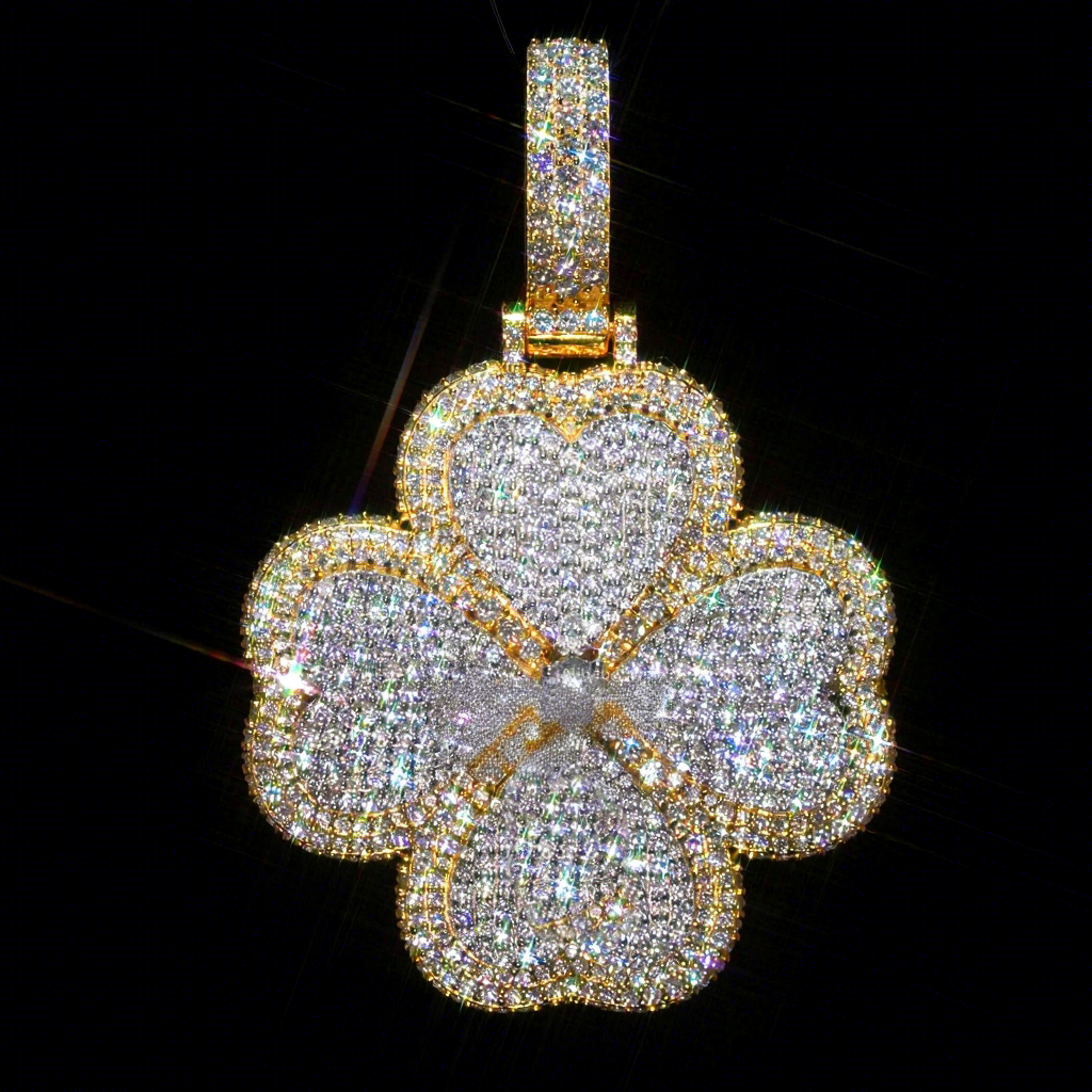 Clover Pendant