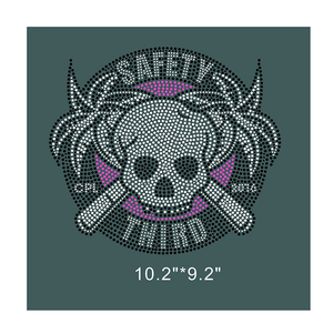 Hộp sọ chữ thập và xương tùy chỉnh chọn màu sắt trên Rhinestone chuyển Bling sửa chữa nóng Motif đính - Product Image 1