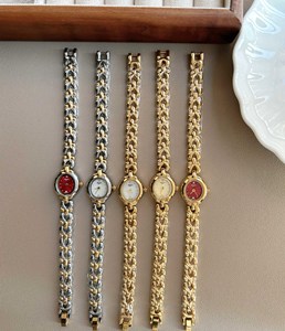 Orologio <span class=keywords><strong>da</strong></span> <span class=keywords><strong>Donna</strong></span> <span class=keywords><strong>di</strong></span> Marca Nazionale con Quadrante Ovale, in Acciaio Inossidabile, Elegante e alla Moda, Movimento al Quarzo, Ecologico, Regalo <span class=keywords><strong>di</strong></span> Compleanno - Product Image 4