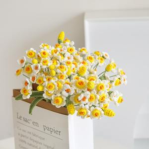 Ramo de flores de narciso simuladas tejidas a mano con hilo, producto terminado versátil para uso doméstico, regalo navideño para amigos - Product Image 4
