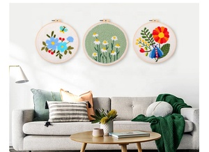 Kit de Broderie Fait Main 3 Pièces pour Débutants Adultes et Enfants - Motif Floral en Polyester, Aiguille à Punch, Mug et Tapis, Point de Croix - Product Image 3