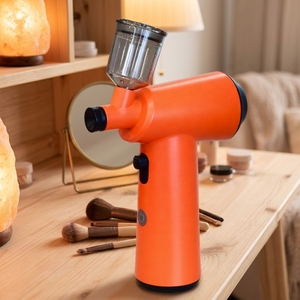 Compresor Inalámbrico con Alimentación por Gravedad para Maquillaje Profesional, Diseño de Pasteles y Tatuajes, Pistola de Pulverización Nano Recargable - Product Image 1