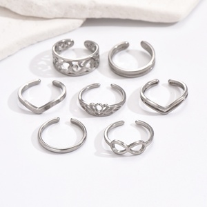 Venta al por mayor equipado Acero inoxidable plata oro diamante joyería de moda fina anillos del dedo del pie impermeable para mujeres pies Piercing joyería - Product Image 5