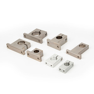 Supports de montage en aluminium usinés CNC pour applications industrielles - Product Image 1