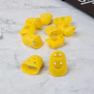 Custom Hittebestendige Siliconen <span class=keywords><strong>Rubber</strong></span> Vinger Tips Protector Cover Caps Babybedjes Voor Gitaar Spelen - Product Image 3