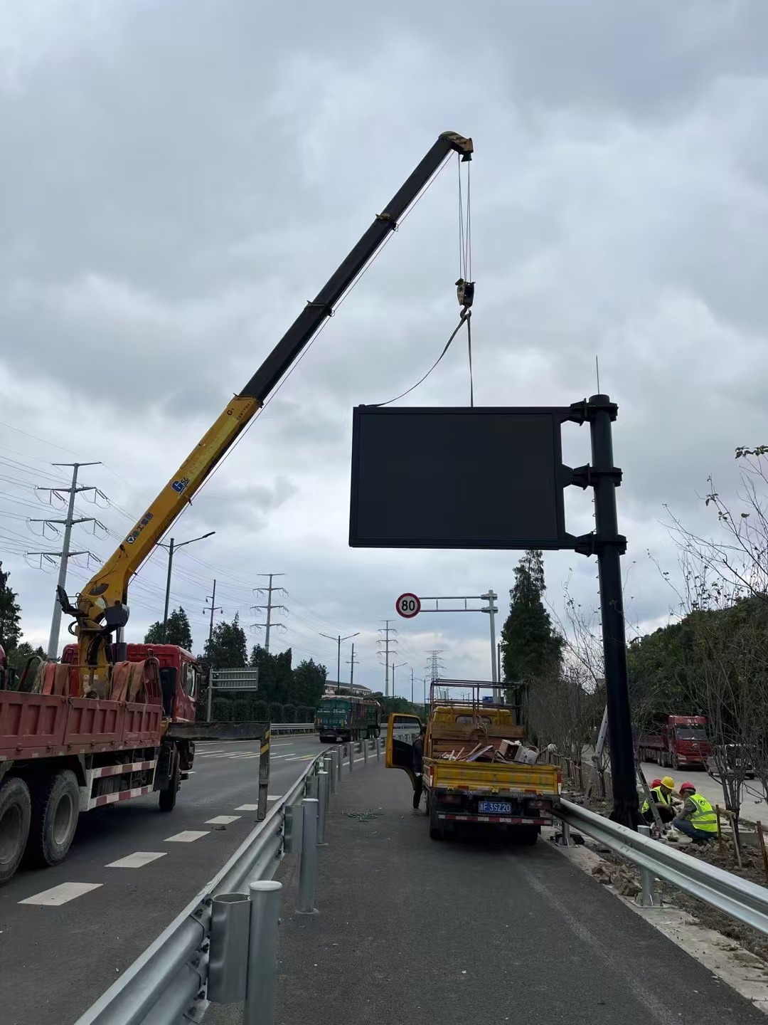 solar street pole advertising