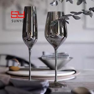 Effet coloré électrique or ruban vin <span class=keywords><strong>gobelet</strong></span> verre matériel Logo personnalisé en gros <span class=keywords><strong>gobelet</strong></span> doré - Product Image 1