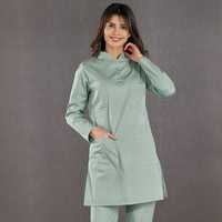 Haute Qualité Mode Salon Gommage Top Beauté Tuniques Salon Uniformes Salon De Beauté Dames Spa Uniforme Esthéticienne Uniforme pour Femmes