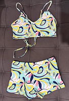 Ensemble de lingerie féminine en dentelle brodée avec soutien-gorge push-up et string bikini à chaîne en strass