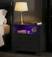 Table de chevet LED avec station de charge et 2 tiroirs, contrôle par application RGB, 2 prises CA et 2 ports USB, rangement ouvert, pieds réglables