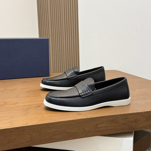 Sepatu Loafer Kulit Asli Impor Model Bulat untuk Pria, Bahan Kulit Sapi, Slip-On, Bernapas, Anti Selip, Sepatu Mengemudi Musim Panas, Gaya Inggris - Product Image 1