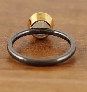 Bague vintage en argent sterling 925 plaqué jaune et noir pierre de lune arc-en-ciel réglage de lunette à la mode pour mariage ou fête des femmes - Product Image 3