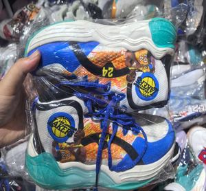男童篮球鞋大童运动鞋积压清仓批发批量订购运动鞋 - Product Image 2