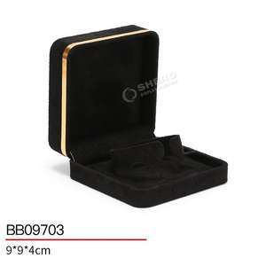 Boîte à bijoux en velours pour bracelets, montres, pendentifs et boucles d'oreilles, personnalisable, haut de gamme, en cuir et velours, fabriquée en Chine, en vente - Product Image 3