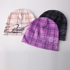 Casquettes en tricot jacquard imprimées avec des motifs personnalisés, doublées de satin à l'intérieur, chapeau Skully Y2k réversible - Product Image 2