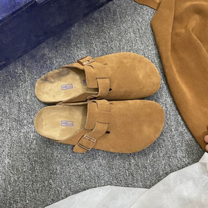 Hot Selling Women's Sandals Daily <strong>Clogs</strong> Closed Toe Cushioned Soft Breathable Soft-soled Shoes Velvet Slip-on - Product Image 1