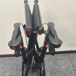 Déambulateur portable en fibre de carbone pour seniors avec siège en mousse et capacité de 136 kg - Product Image 6