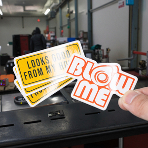 Autocollant de voiture adhésif imprimé UV forte caractéristique de découpe pour un usage industriel Express & Gifting roulé dans un emballage en carton - Product Image 3