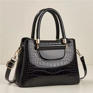 Sacs fourre-tout élégants en cuir PU pour femmes, personnalisables OEM/ODM, sacs à main vegan de luxe pour femmes, printemps, été, automne, hiver - Product Image 1