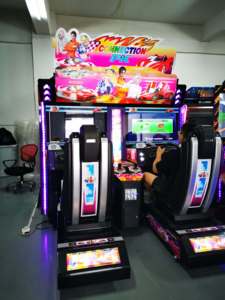 Two-player driving HD display racing game <b>Amusement</b> park game <b>machine</b> Custom logo arcade game Coin operated - Product Image 2