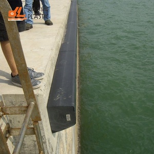แผ่นบังโคลนเรือพลาสติก HDPE รีไซเคิลหนักสำหรับท่าเรือทางทะเลไม่ซีดจาง - Product Image 1