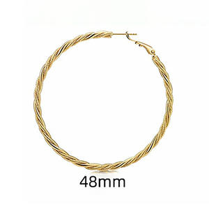 Orecchini a Cerchio Intrecciati E2661 48mm Placcati Oro, Gioielli da Festa alla Moda per Donne - Product Image 3