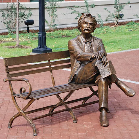 Customized Garden Park Famous Figure Sculpture Sitting Bench Metal Copper Brass Bronze Mark Twain Statue