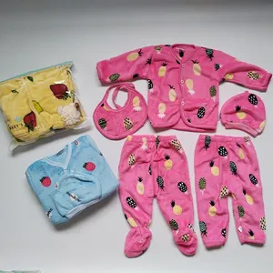 Vêtements de bébé personnalisés 5 pièces, ensemble de couches 0-6M, vêtements d'hiver en flanelle pour bébé, tenues pour nouveau-né, ensemble cadeau