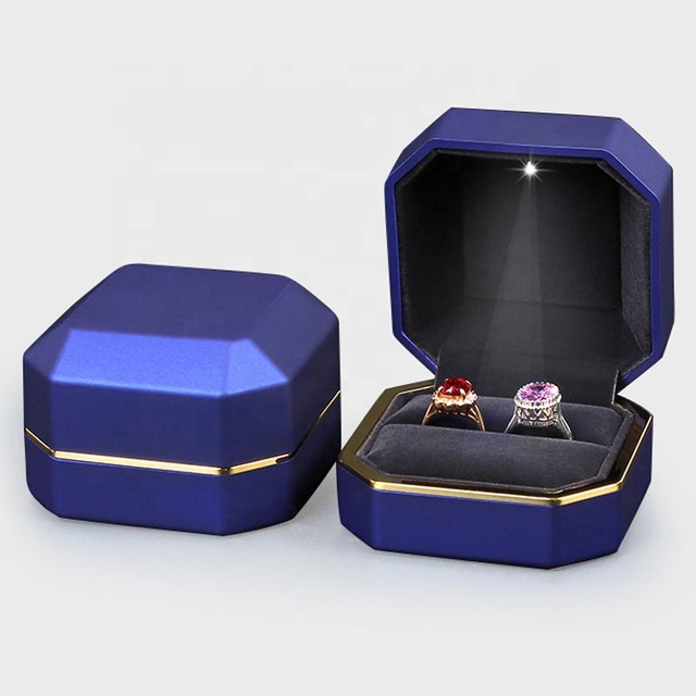 Luxury Square Velvet Wedding Ring Case Jewelry Gift Box with LED Light for Proposal Engagement Wedding Ring Box