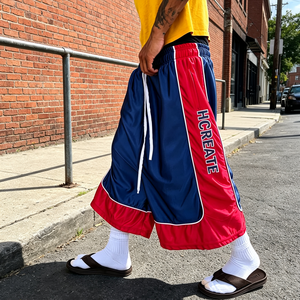 Pantalones Cortos Capri de Satén Personalizados para Hombre, Pantalones de Baloncesto Urbanos con Franja Lateral y Logotipo Bordado, Pantalones Deportivos con Cordón en la Cintura TKAN9235 - Product Image 3