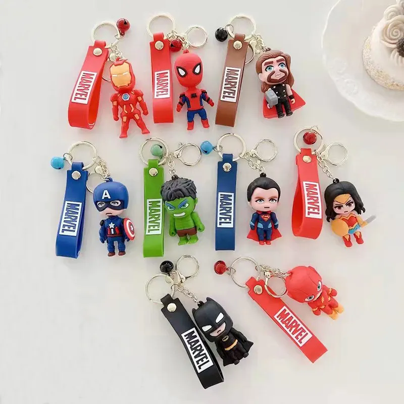 Promosyon çocuklar moda kawaii sevimli 3d karikatür pvc tasarımcı araba anahtarlık yüzük marvel kahraman örümcek adam oyuncak anahtarlık anime anahtarlık