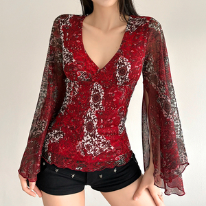 Top de malla con estampado Paisley y cuello en V, ajuste ceñido en la cintura, manga acampanada, estilo vintage europeo-americano, elegante y favorecedor, camiseta holgada. - Product Image 5