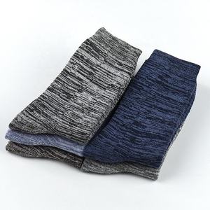 Vente en gros en vrac Ensemble <span class=keywords><strong>de</strong></span> <span class=keywords><strong>chaussettes</strong></span> d'hiver en éponge française pour le <span class=keywords><strong>travail</strong></span> Serviette chaude Épaisse Ensemble <span class=keywords><strong>de</strong></span> <span class=keywords><strong>chaussettes</strong></span> thermiques pour bottes pour hommes - Product Image 5