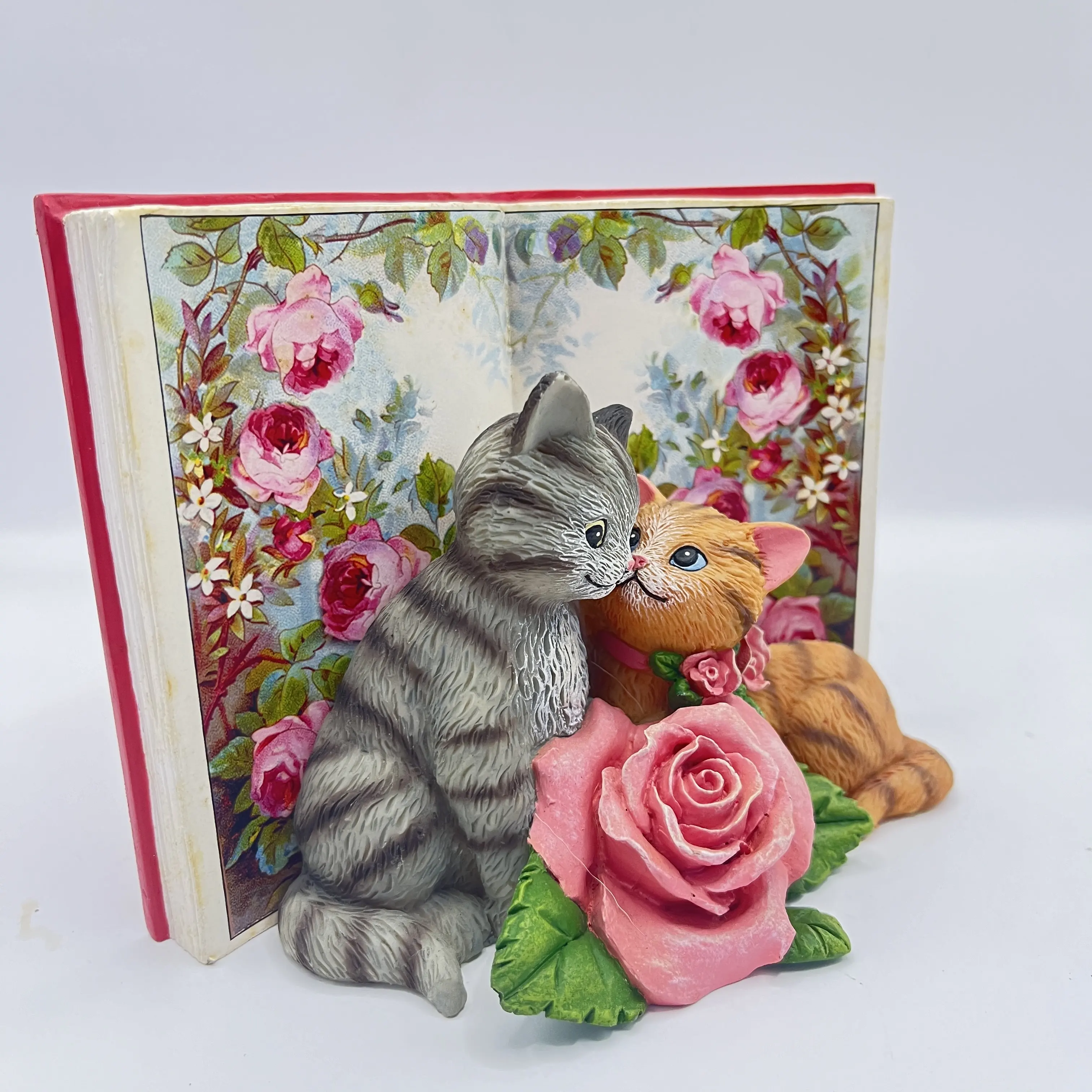 Harz niedliche Rose Buch Katze stellt Liebesdekoration