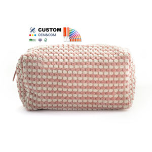Bas quantité minimale de commande Durable chaud doux flou bonbons coloré femmes maquillage pochette lettre demoiselle d'honneur rose sac cosmétique pour fermeture éclair - Product Image 1